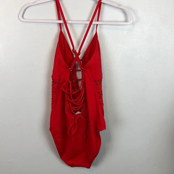 NWT Ambrielle One Piece Swimsuit - Picture 4 of 10